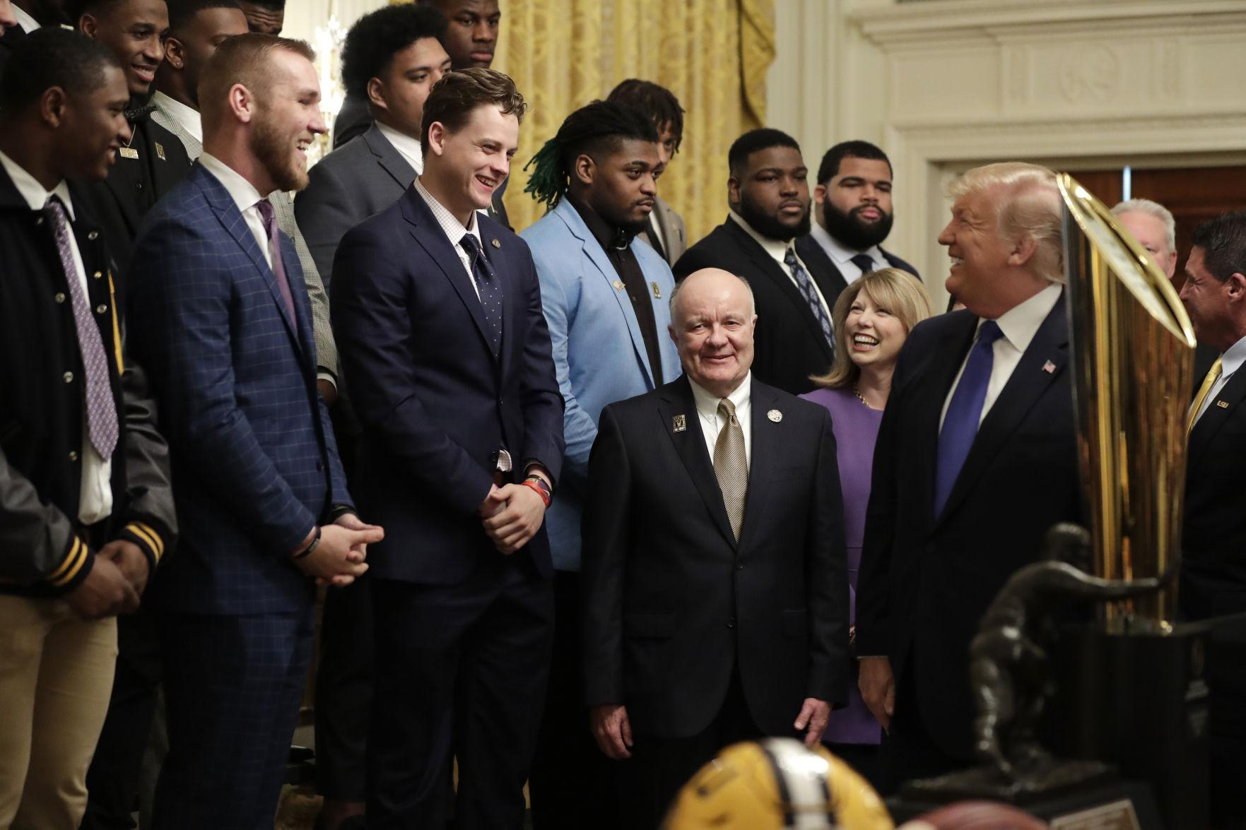 Watch LSU players dance to trendy 'Get the Gat' at White House ahead