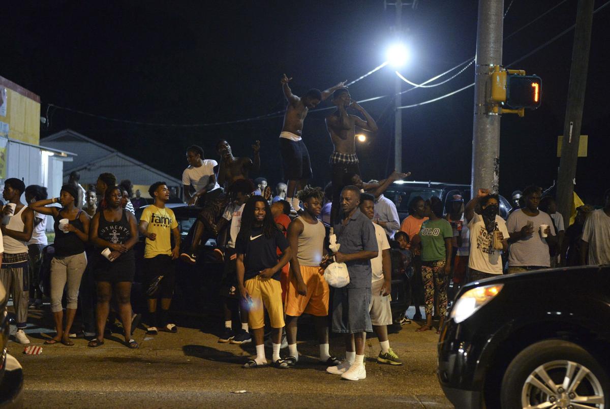 ShootProtestOnline.070616 HS 214.JPG