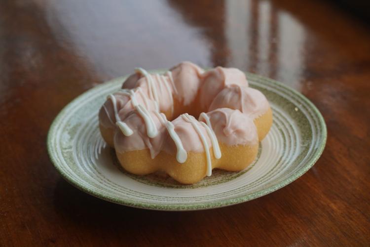 Domochi strawberry donut