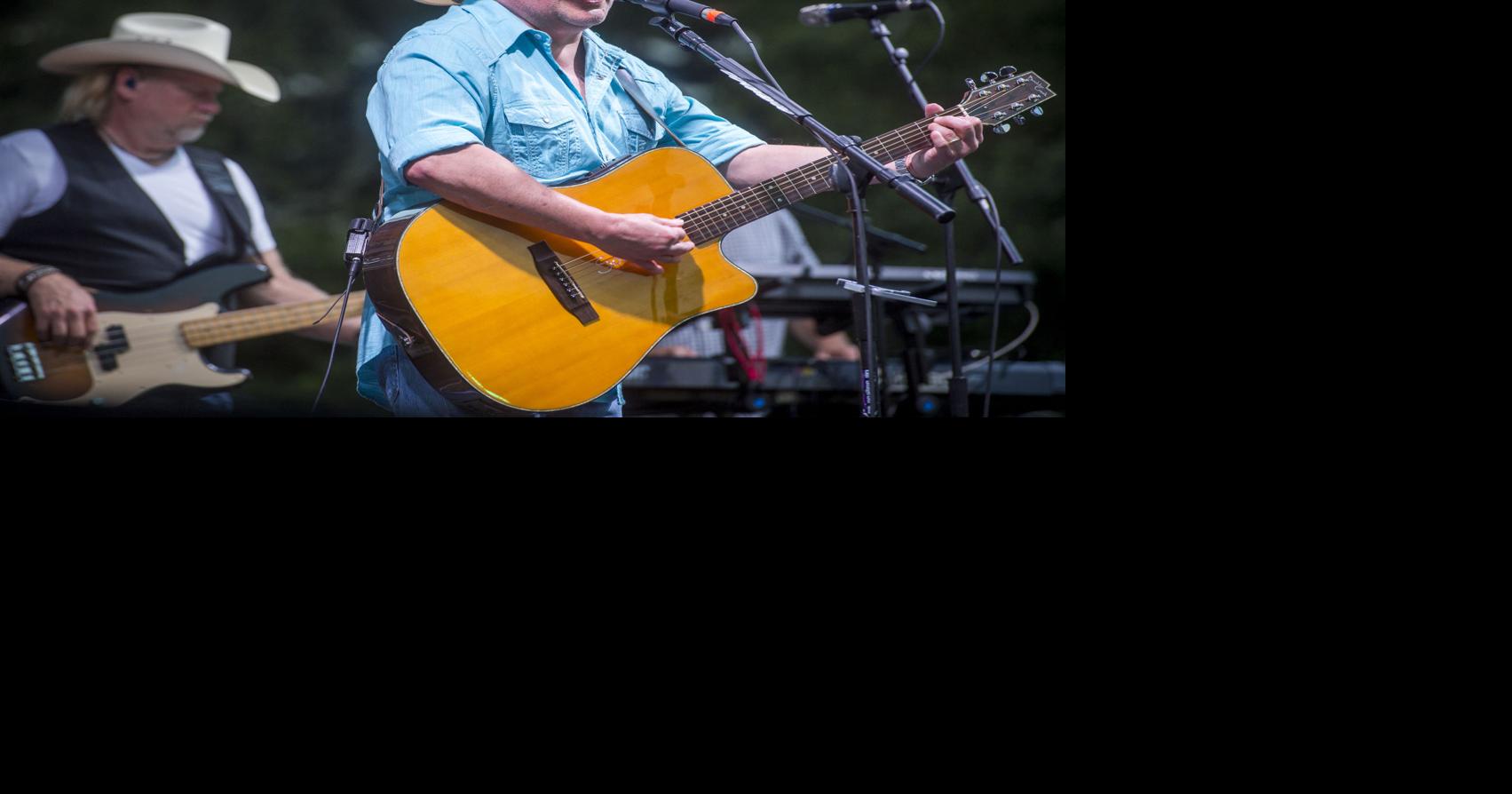 Country artist Mark Chesnutt hospitalized in Louisiana before Baton Rouge show