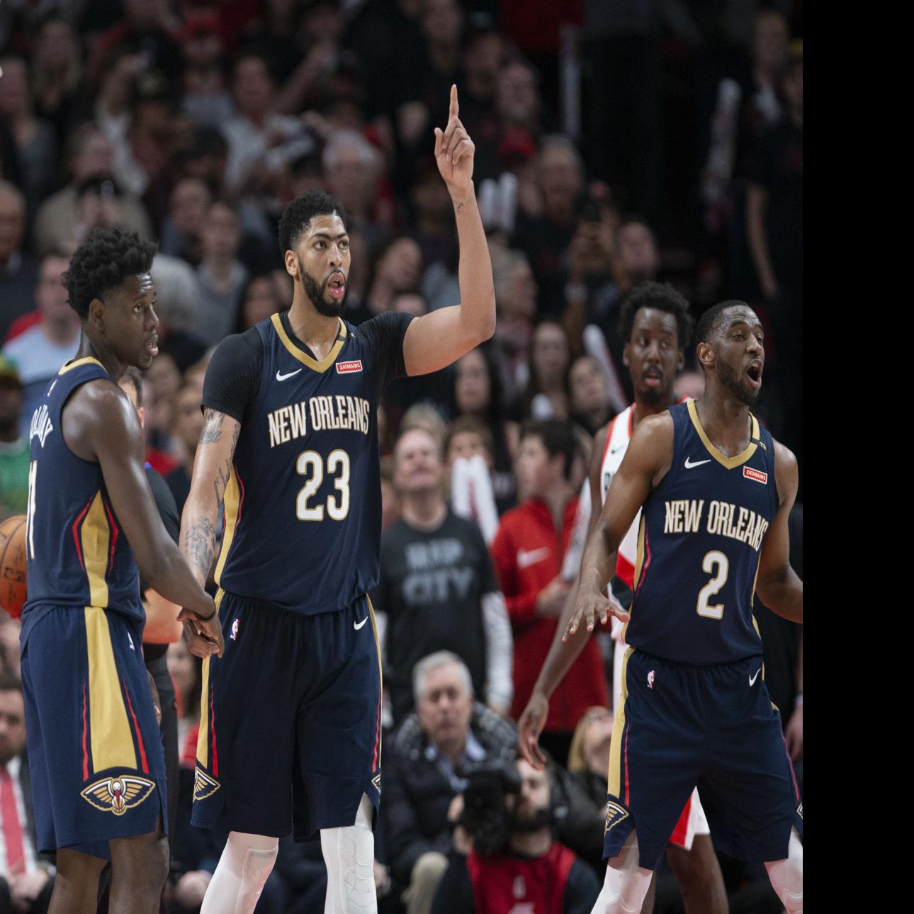 Jrue Holiday gives thanks for family and Anthony Davis