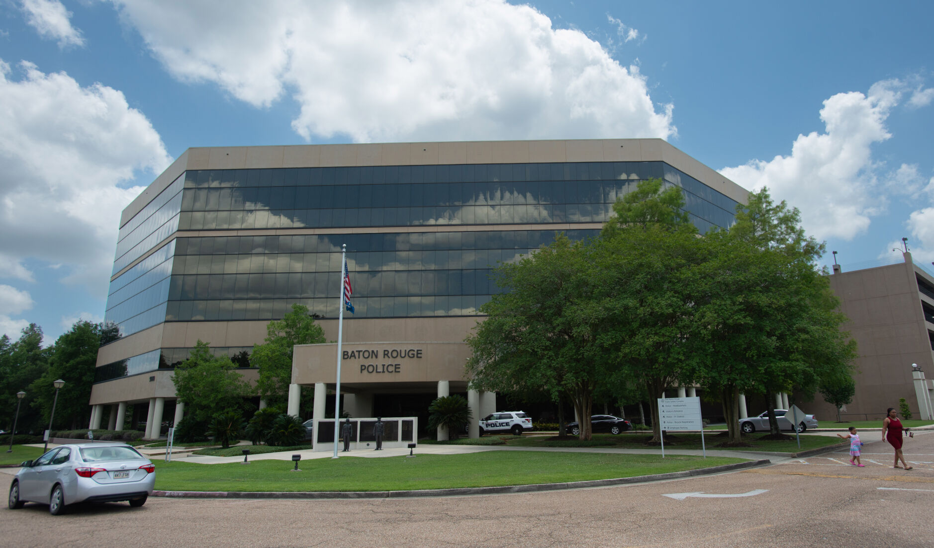 See large vehicles and hazmat teams at Baton Rouge police HQ? It's a