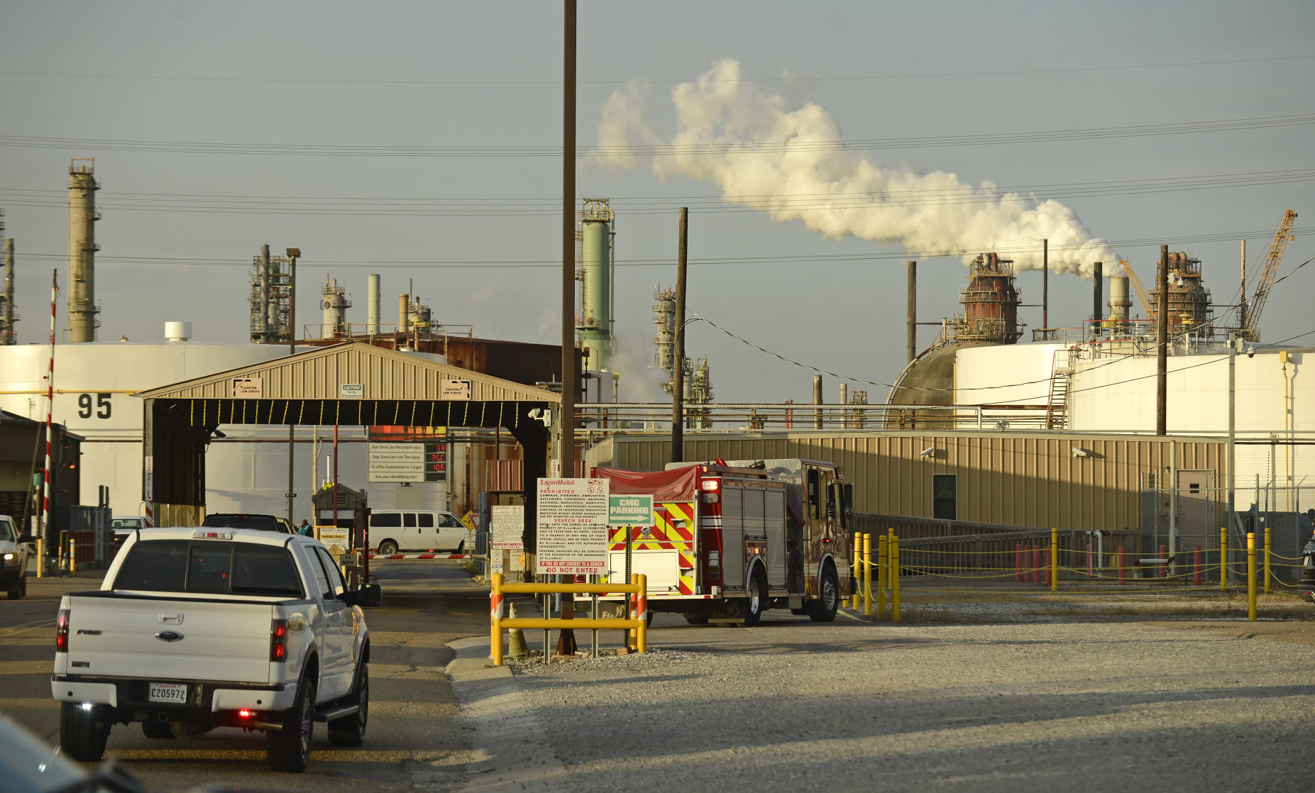 New Insight Into Baton Rouge Exxon Plant Fire That Injured 4 Workers In ...