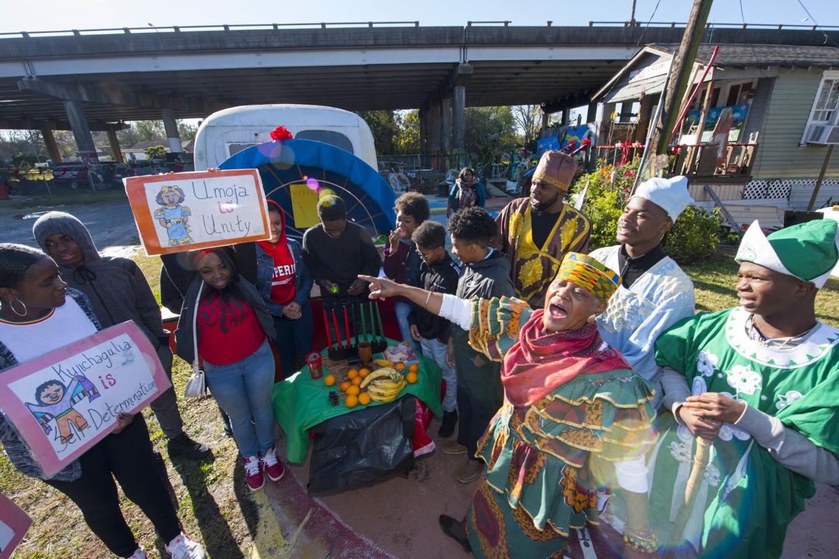 BR.kwanzaa.122218_370