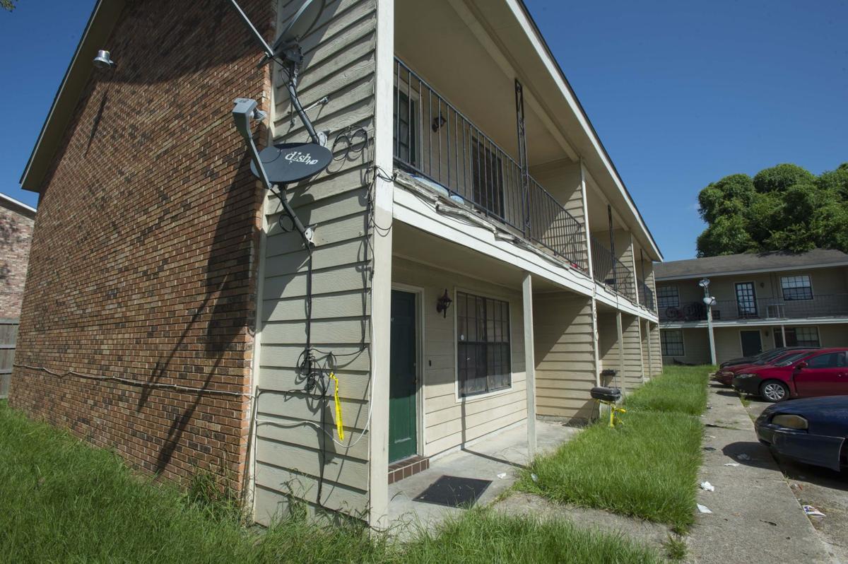 Baton Rouge Brothers Shot One Killed After Posting Images With Fistfuls Of Cash Police Say Crime Police Theadvocate Com