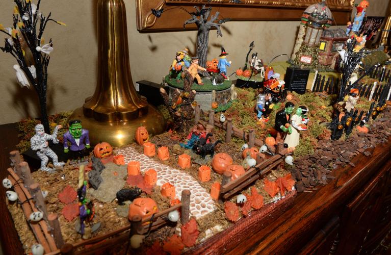 HalloweenHousePD003.jpg