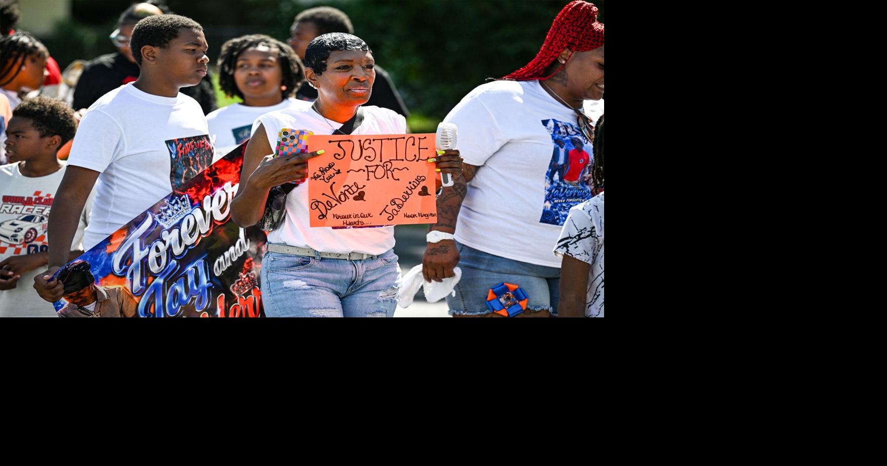 Family, friends come together in memorial walk for slain Baton Rouge teens at homecoming parade