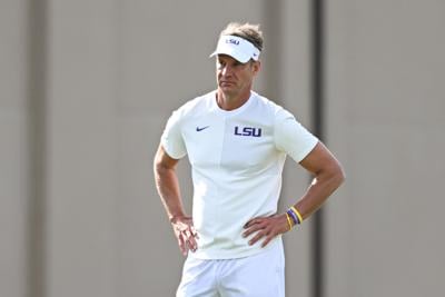 NO.lsufootball.032526.02.JPG