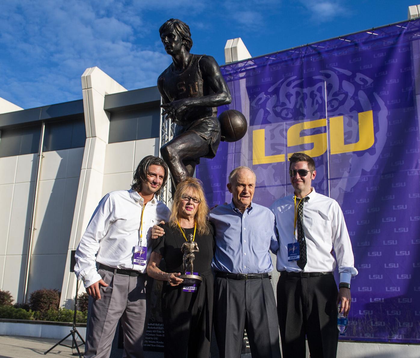 Fans Invited To Maravich Statue Unveiling Monday, July 25 – LSU