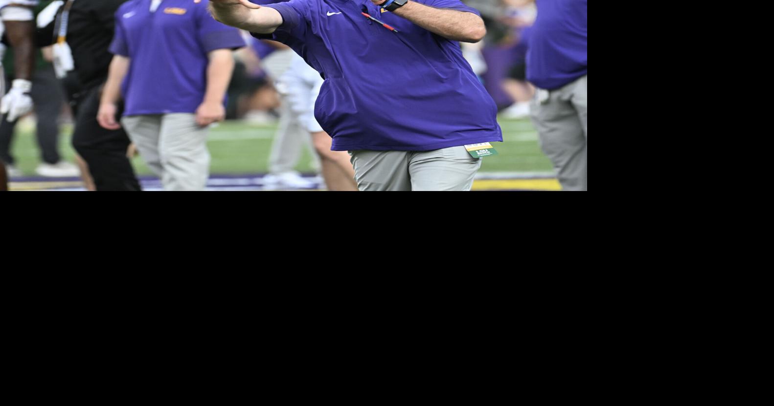 Berichten zufolge wird der Safety-Coach des LSU-Footballteams von einem ...