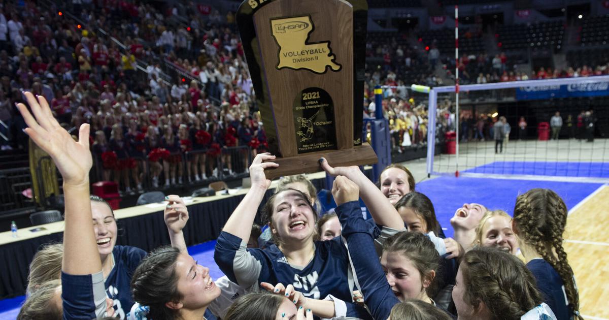 St. Thomas More defeats rival Teurlings Catholic 32 in Division II