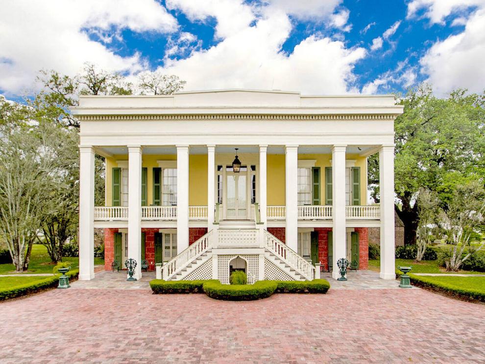 Photos Look inside Bocage Antebellum home that's up for auction in