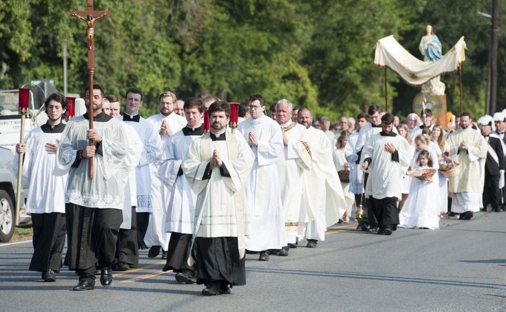 Photos: Eucharistic procession honors 250th Anniversary of St. Martin ...