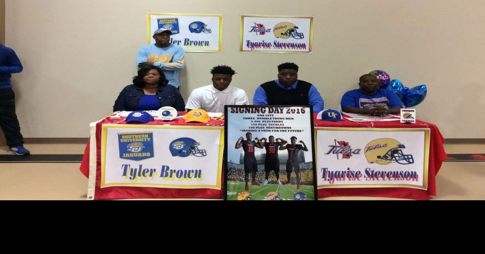 Donaldsonville football players commit to colleges Ascension