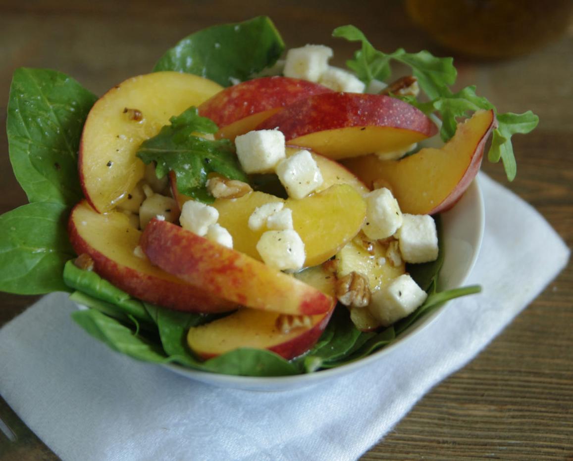 I Eat La Recipes For Peach Goat Cheese Salad Peach Upside