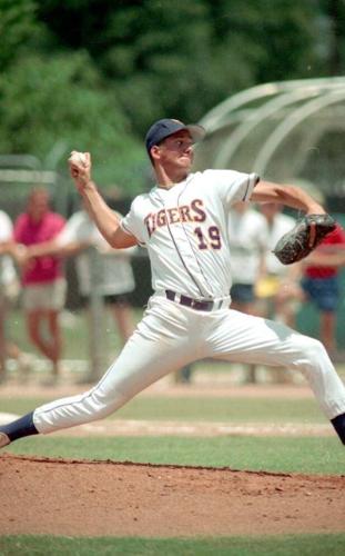 After program-turning toppling of No. 1 Texas A&M in 1989, ���Ĵ�ý hosts Aggies in No. 1-vs-No. 2 showdown _lowres