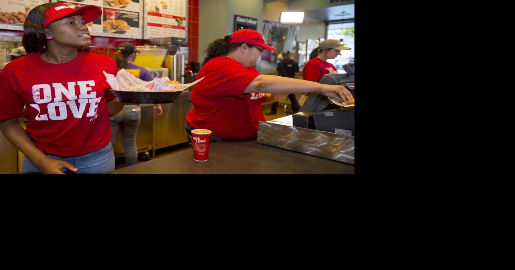 Raising Cane's to increase its average hourly employee wage to 19.50