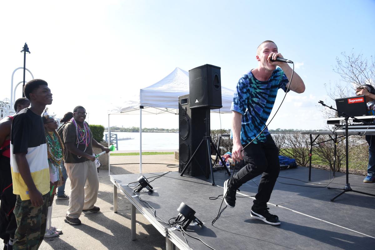 BR.bloomfest.031917 750_6489.jpg