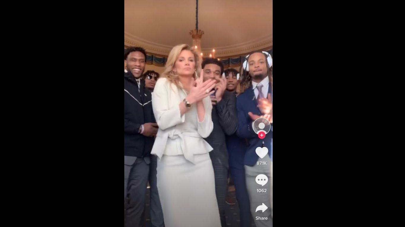 Watch Lsu Players Dance To Trendy Get The Gat At White House Ahead Of Visit With Trump Lsu Theadvocate Com