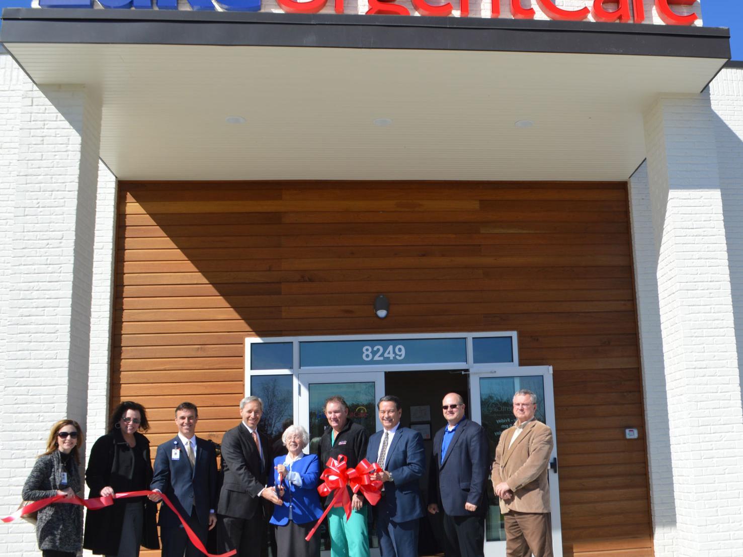 Lake Urgent Care On Vincent Road Holdd A Ribbon Cutting