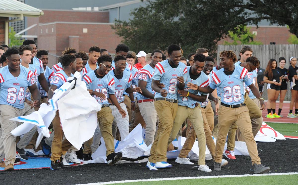 Meet the Broncos, Lady Broncos of Zachary High Zachary