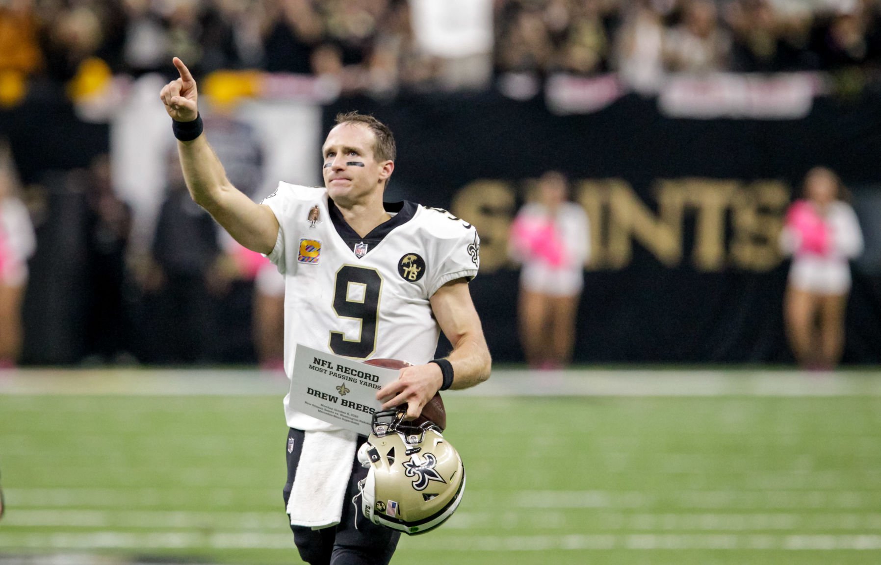 drew brees no helmet