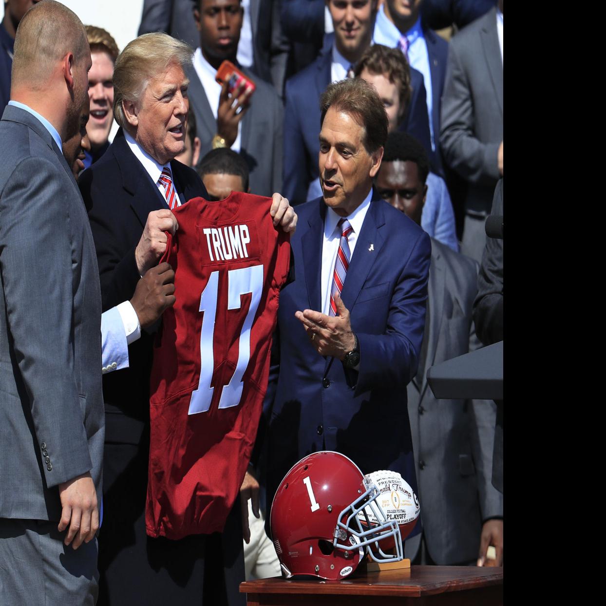 Lsu Shouldn T Have Let You Go President Trump Jokes With Nick