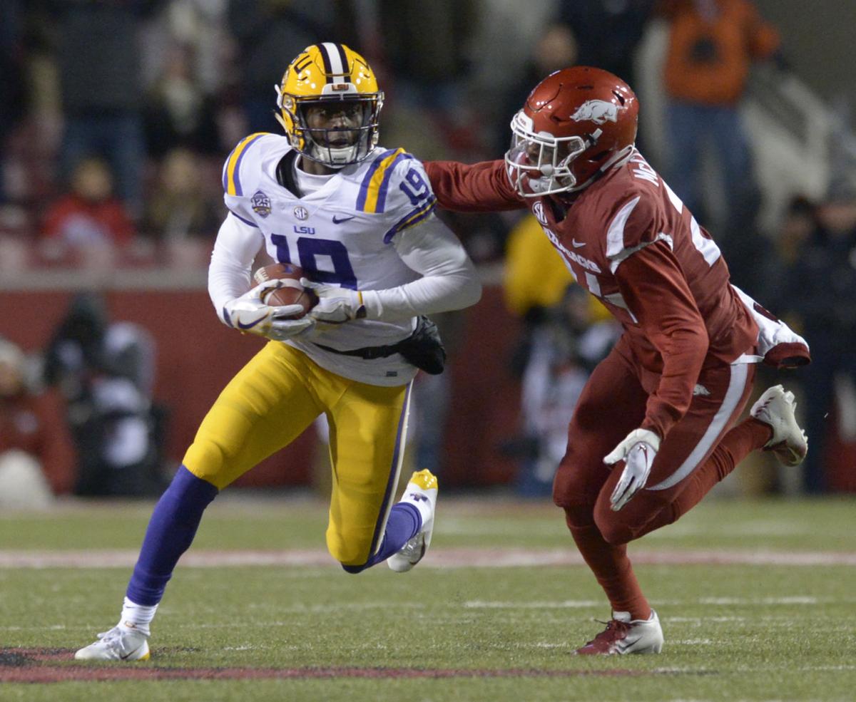 lsuarkansasfootball.111118_HS_2372