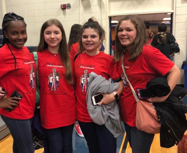 Dutchtown Middle Beta takes home awards from district competition