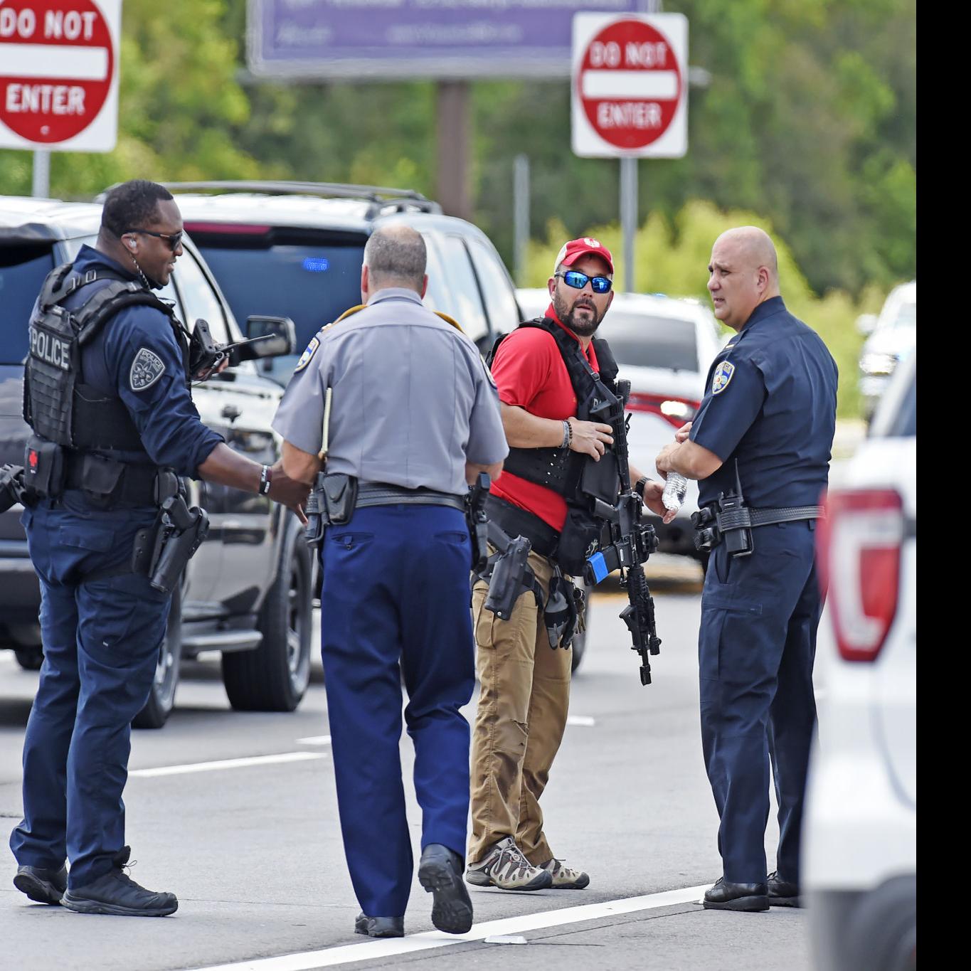 At Baton Rouge Walmart Argument With Scissors And Gun Causes