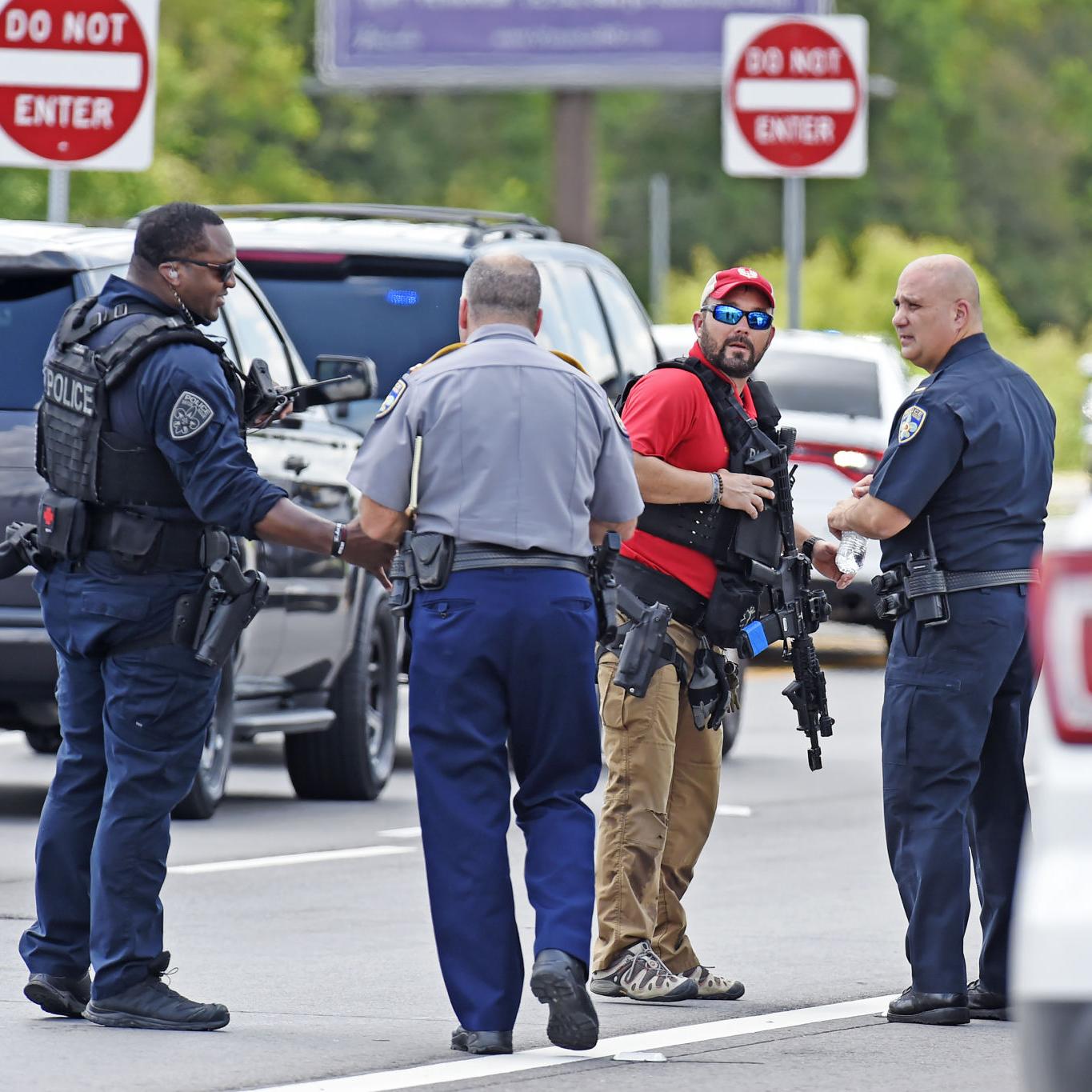 At Baton Rouge Walmart Argument With Scissors And Gun Causes
