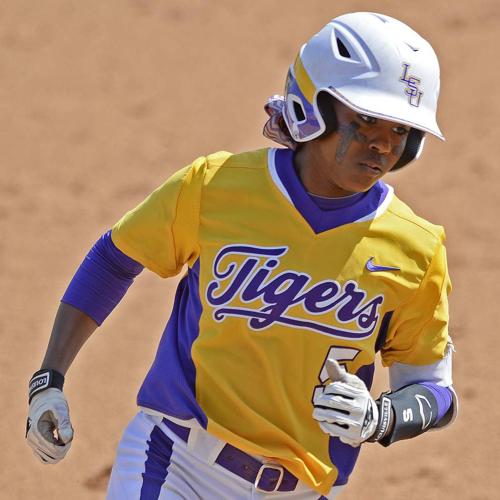 LSU softball team sweeps Ole Miss behind freshmen pitchers Carley