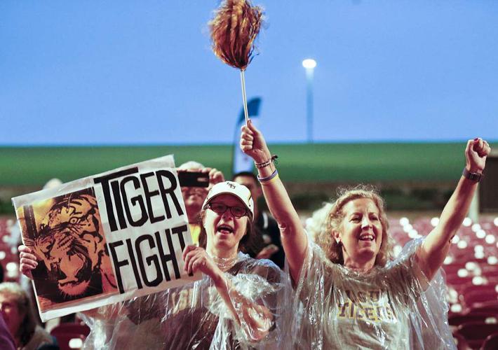 Photos: LSU cheerleaders, coach Les Miles, players lead crowd at Tigers ...