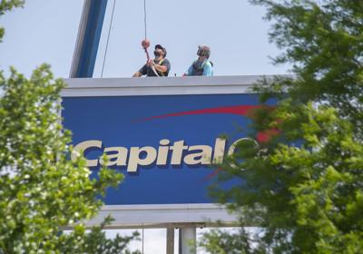 BR.wildartcapitalonesign.adv TS 827.jpg