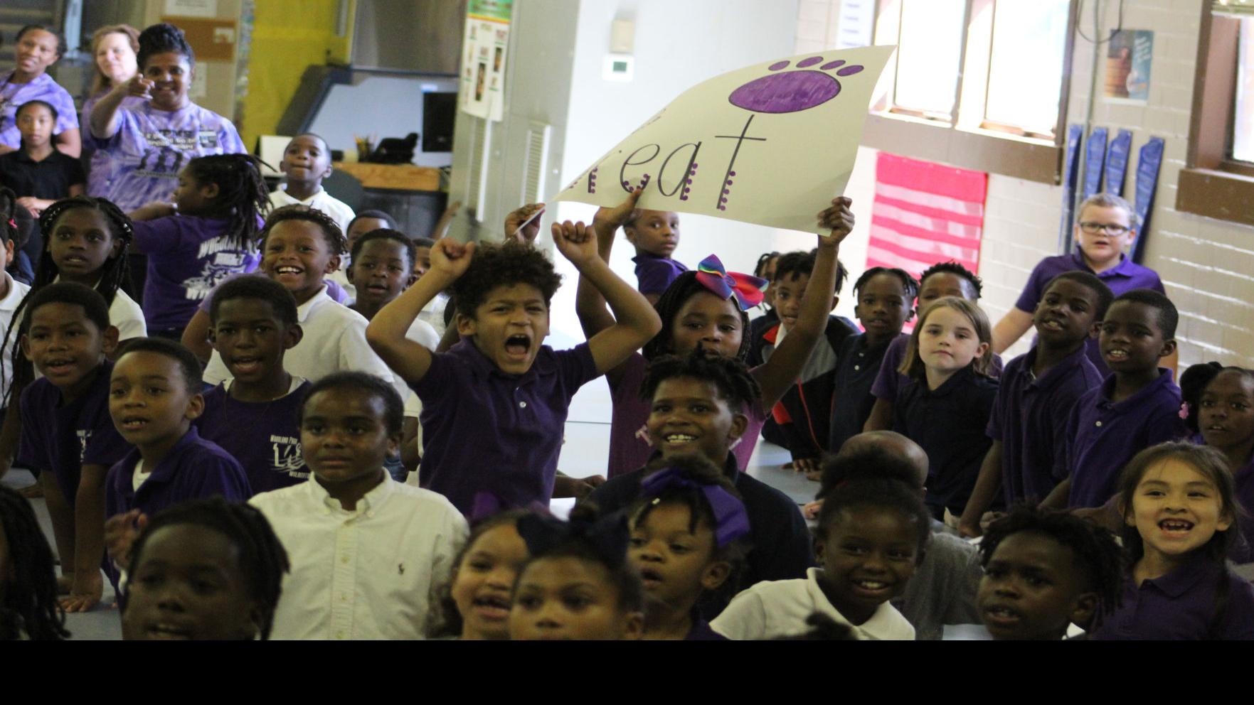 Students at Woodland Park emphasize peace, Livingston/Tangipahoa