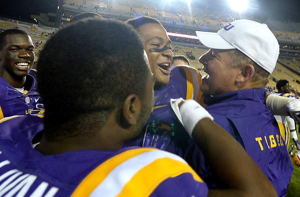 Photos: LSU Tigers ULM Warhawks _lowres