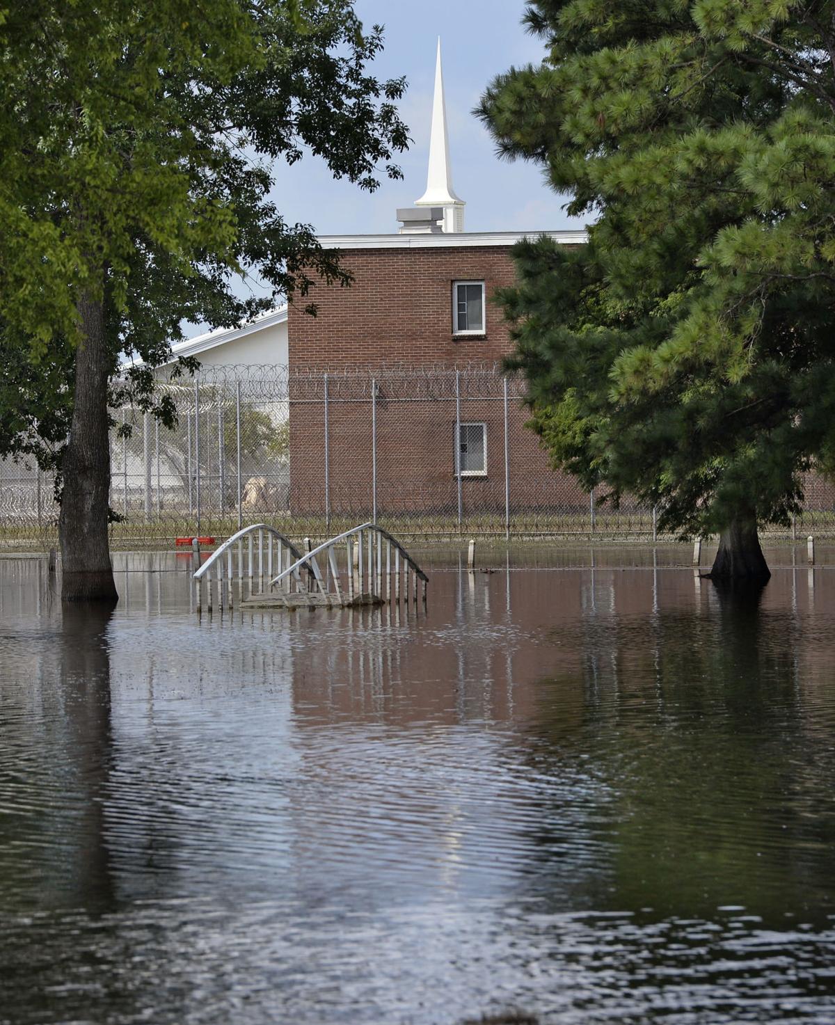 DamagedBuildings bf 0241.jpg