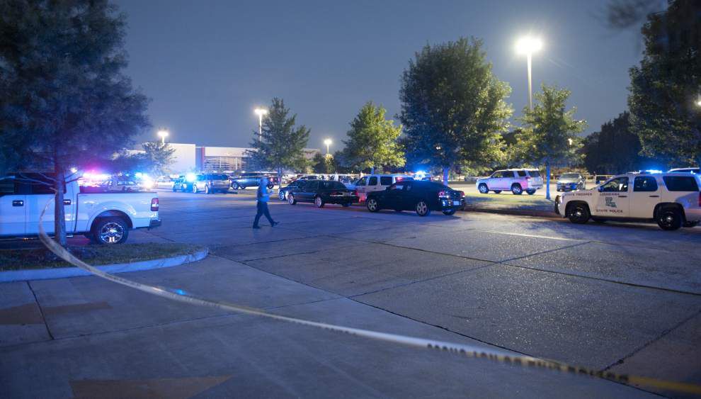 Three dead, including gunman, 9 injured after Lafayette movie theater shooting; shooter killed himself when police arrived _lowres