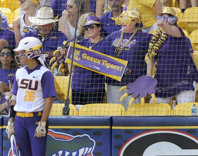 Bailey Landry’s huge day helps the LSU softball team to an 80 victory