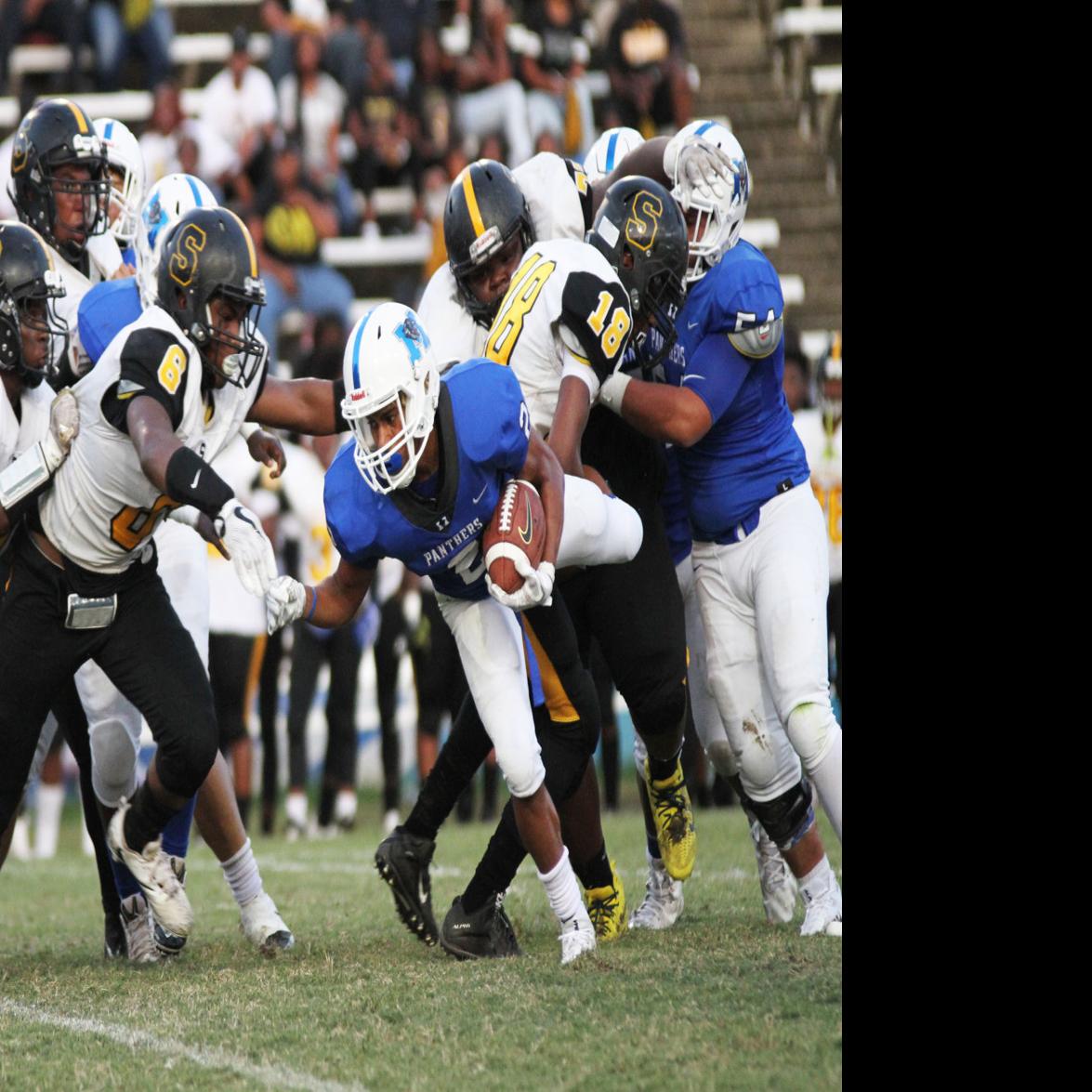 Big Plays Help Scotlandville Wrestle Away A 25 17 Win Over