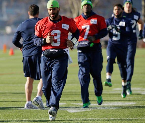 Seahawks quarterback Russell Wilson stands out on weekend of