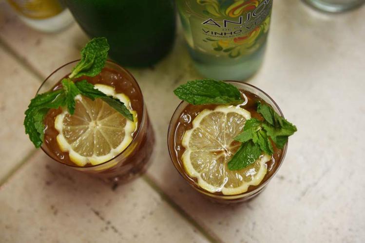 Chicago mixologist blends Louisiana roots into every cocktail Entertainment/Life