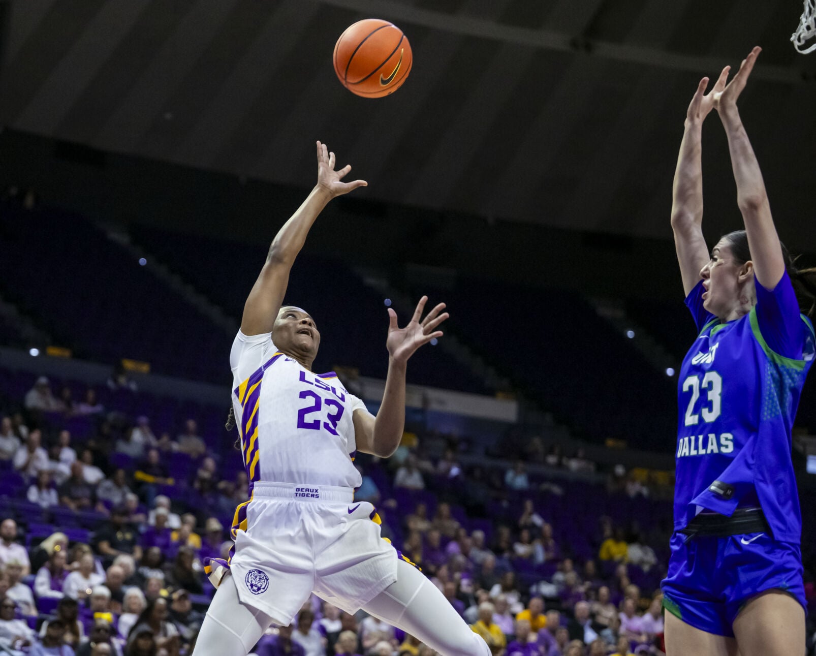 NO.lsuwomen.102326_3996 MJ.JPG