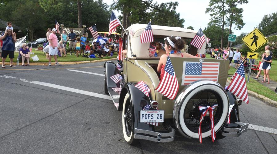 Kenilworth celebrates with Fourth with 44th annual parade Mid City