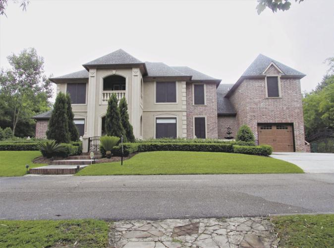 Waterfront Sanctuary - 21647 Waterfront East Drive, Maurepas