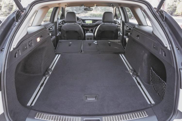 Trunk Ledge Kit | BUICK REGAL TOURX 2019 Trunk Ledge Kit | BUICK REGAL TOURX 2019