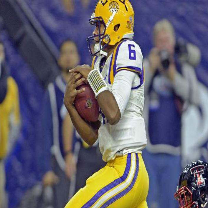 Bumpy Ride Lsu S Search For 2016 Quarterback Signee Marches On