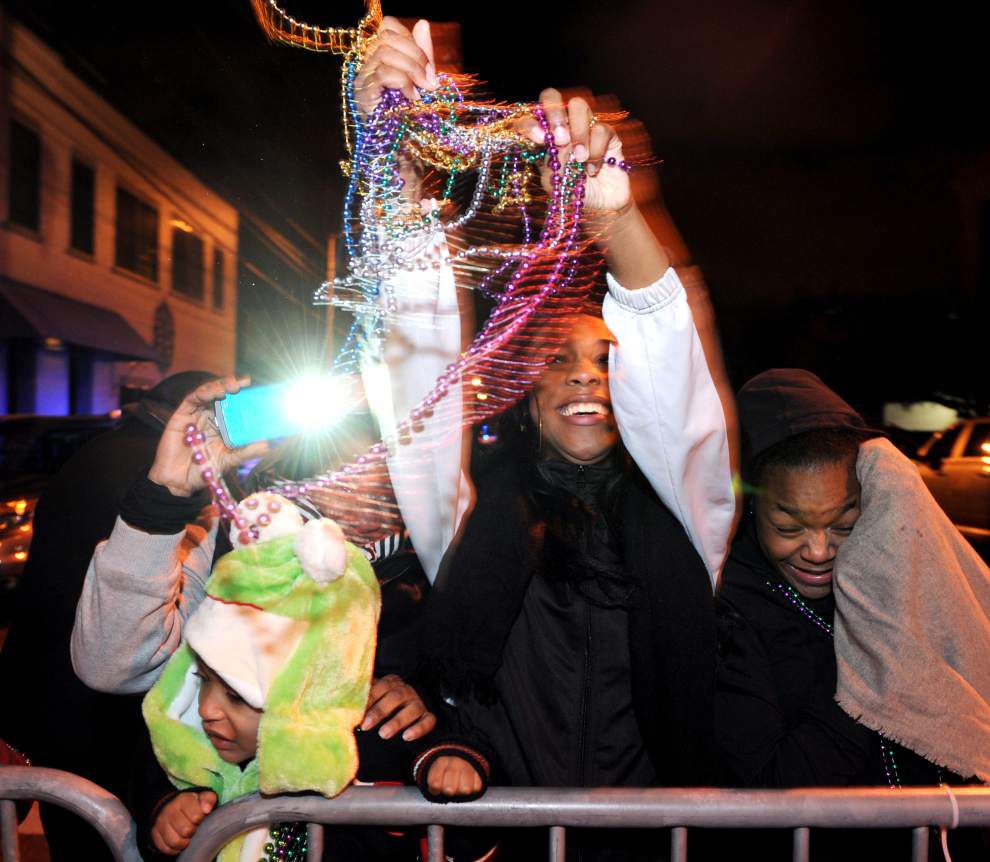 Photos: Queens parade _lowres