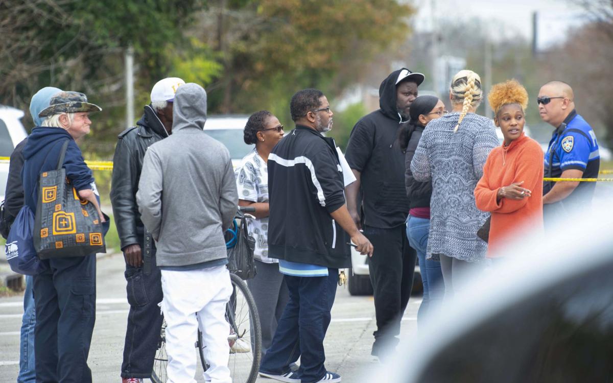 2 found dead under Baton Rouge overpass in daytime shooting that