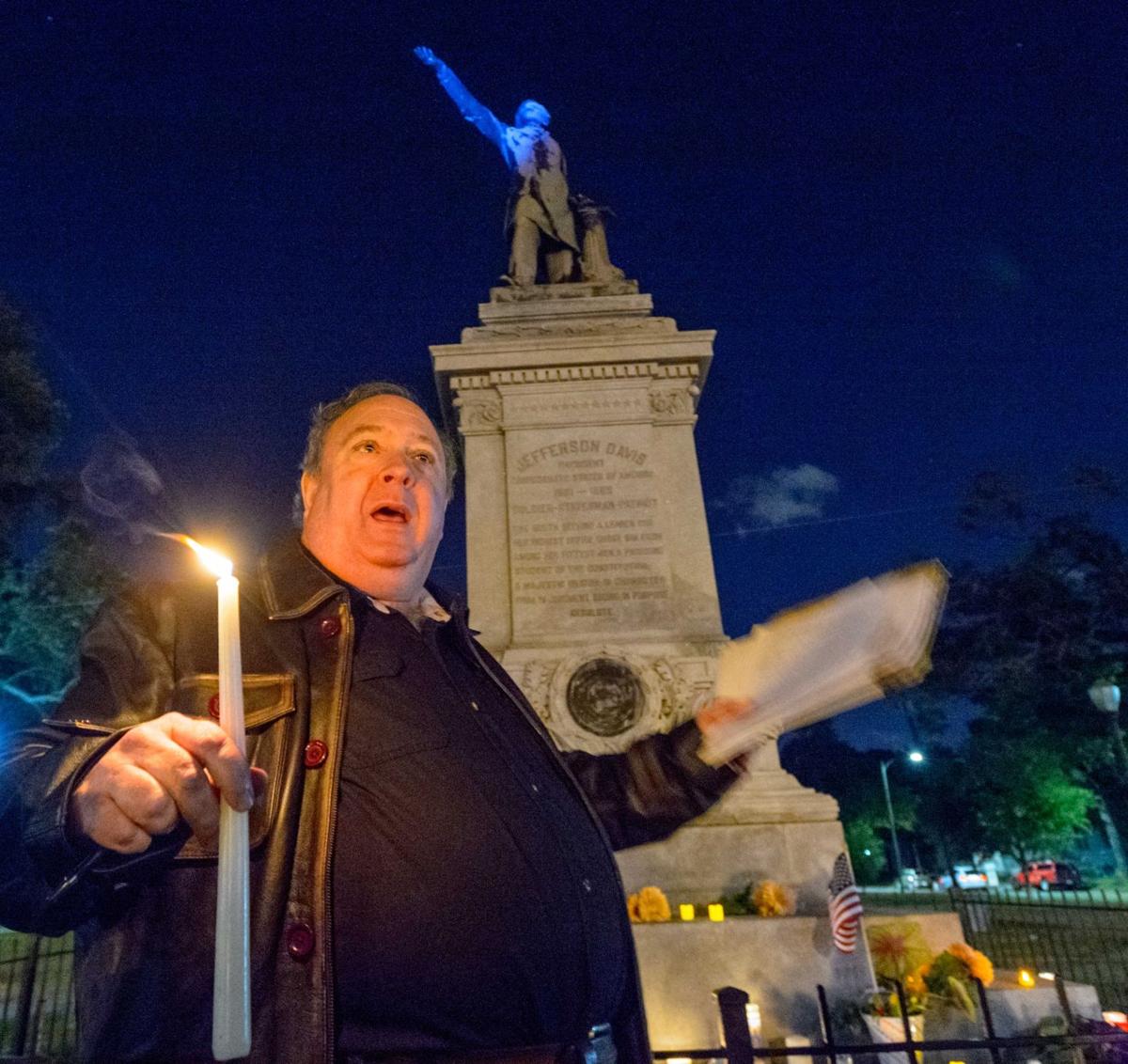 NO.monuments.042417.007.JPG